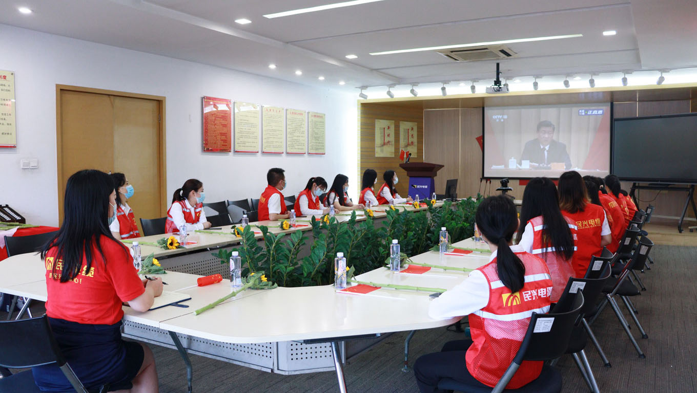 用奮斗書寫“VR彩票青年”最美青春