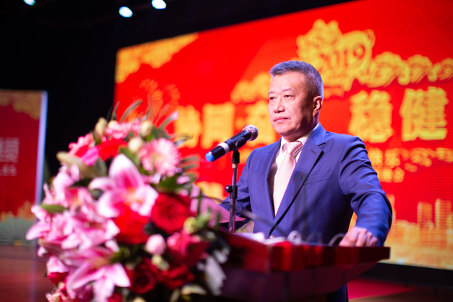 VR彩票董事長吳惠明榮獲“東莞市非公有制經濟人士優秀中國特色社會主義事業建設者”稱號